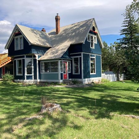 Victorian Guest Getaway-20Mins To Glacier National Park-10Mins To Airport! Кълъмбия Фолс Екстериор снимка