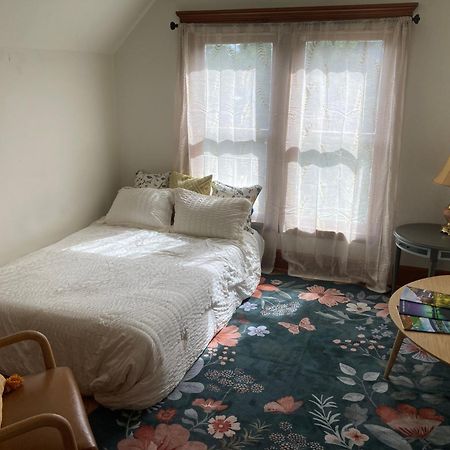 Victorian Guest Getaway-20Mins To Glacier National Park-10Mins To Airport! Кълъмбия Фолс Екстериор снимка