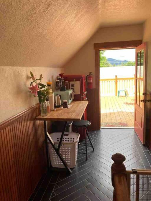 Victorian Guest Getaway-20Mins To Glacier National Park-10Mins To Airport! Кълъмбия Фолс Екстериор снимка